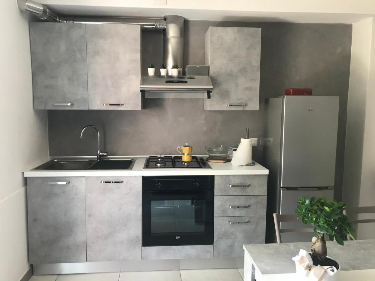 Homelyfeeling Кастелнуово дел Гарда Екстериор снимка