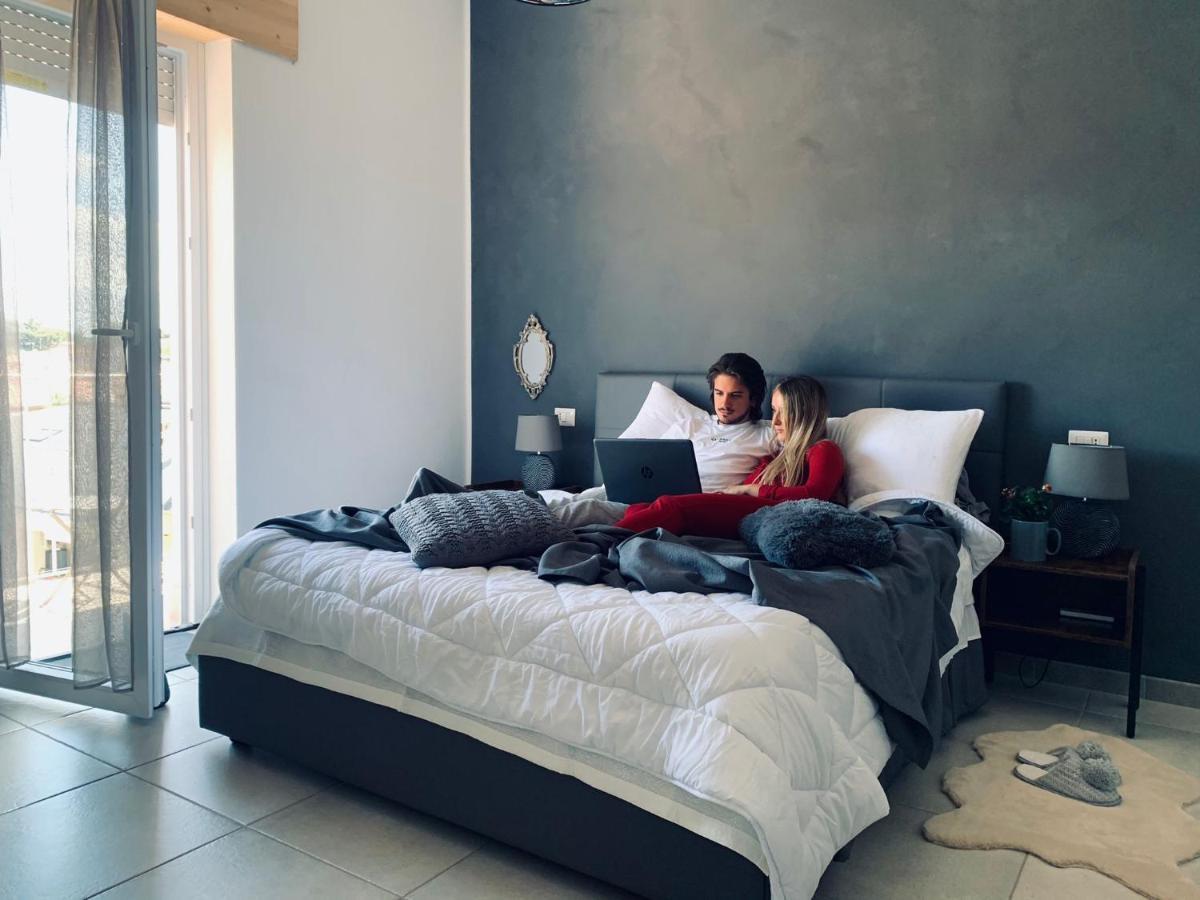 Homelyfeeling Кастелнуово дел Гарда Екстериор снимка