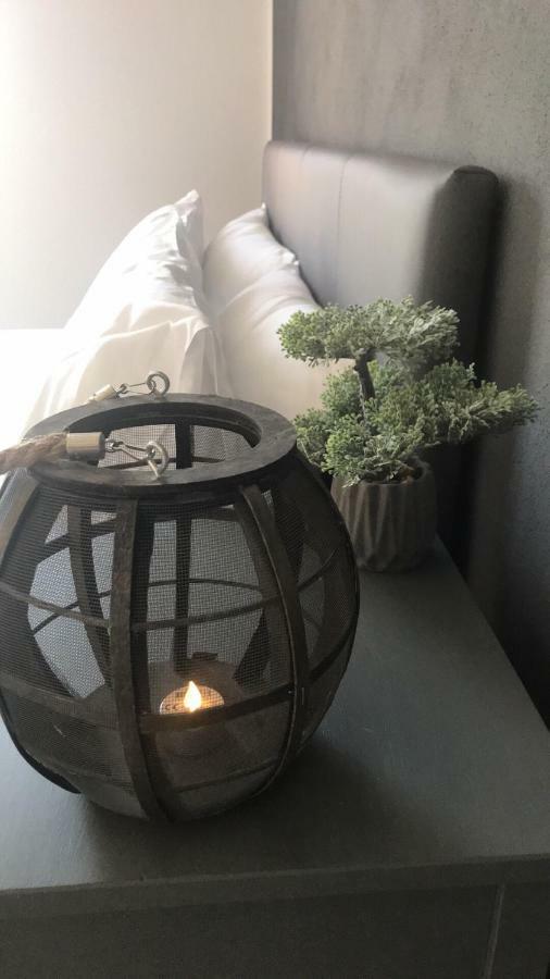 Homelyfeeling Кастелнуово дел Гарда Екстериор снимка
