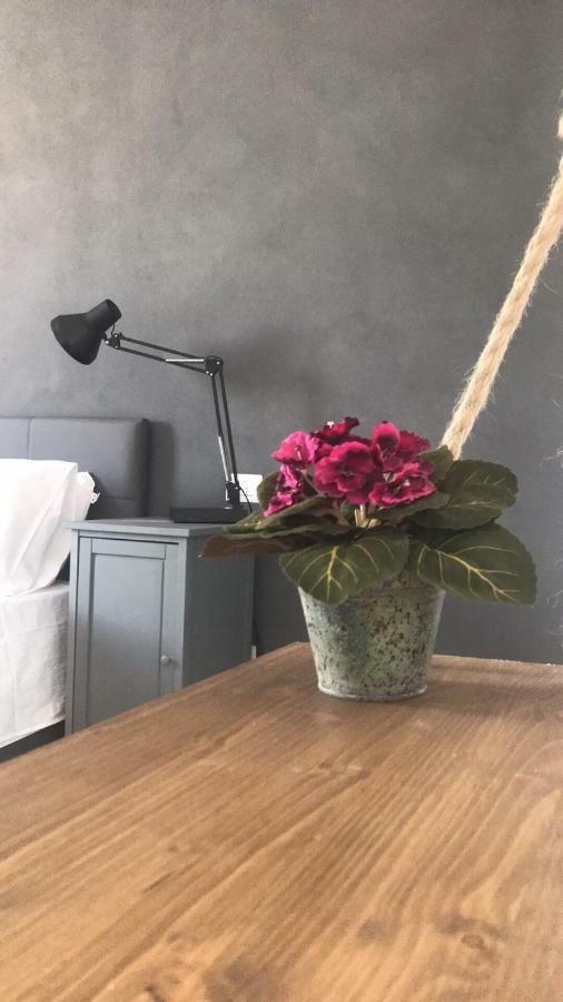 Homelyfeeling Кастелнуово дел Гарда Екстериор снимка