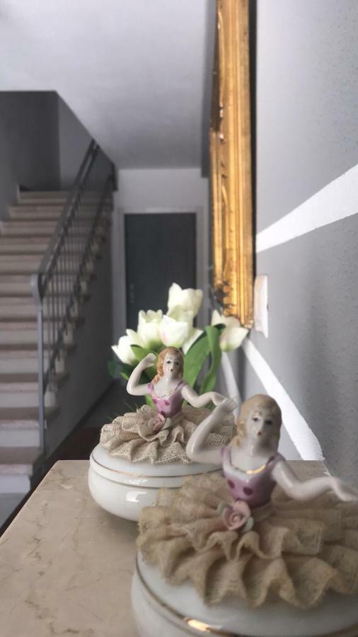 Homelyfeeling Кастелнуово дел Гарда Екстериор снимка